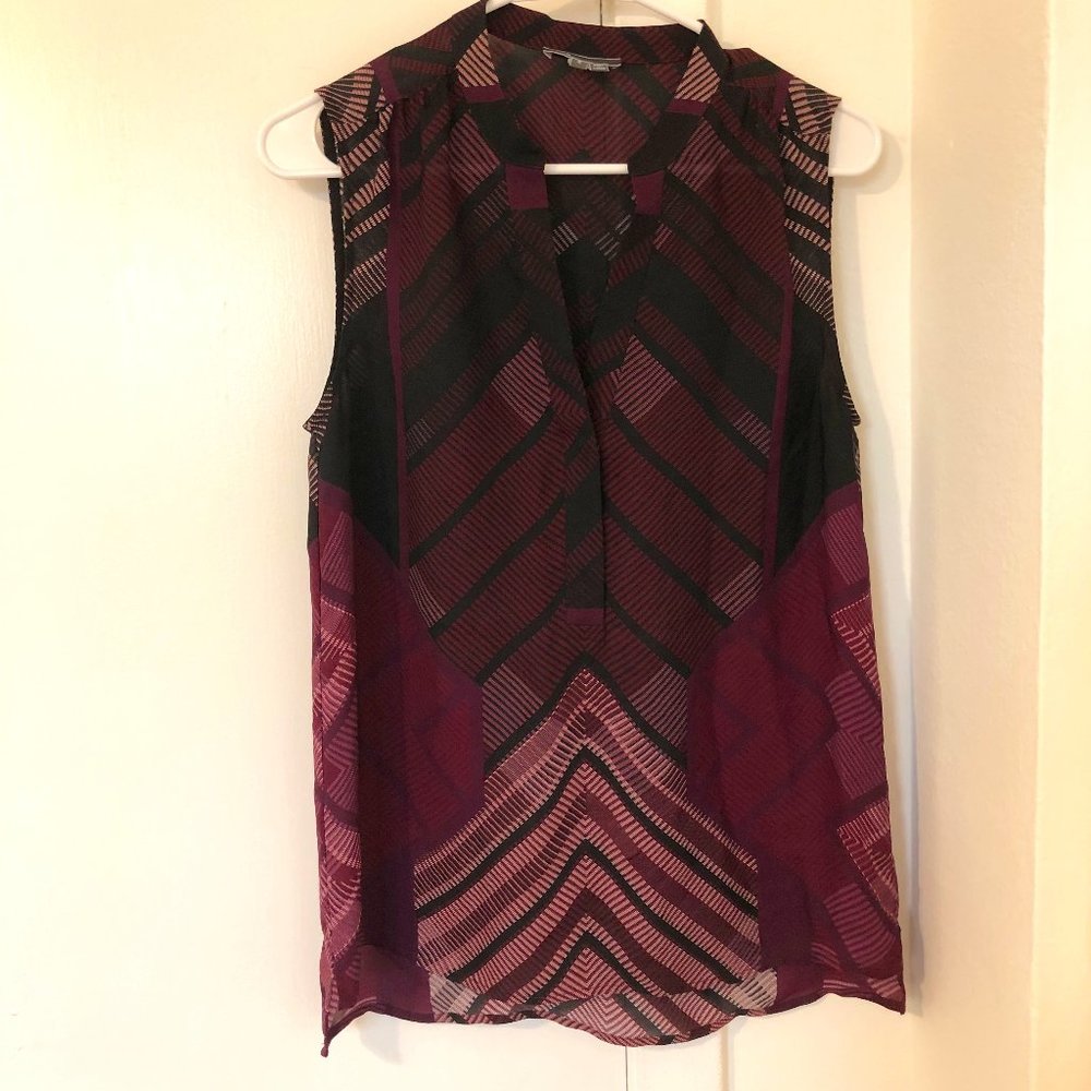 Vince 100% Silk V-Neck Sleevless Purple Patterned Sheer Blouse Sz S